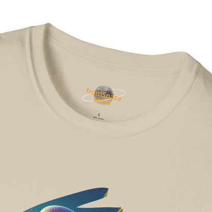 Alien at Beach T-Shirt: Funny Sci-Fi Beachwear | Organic Cotton