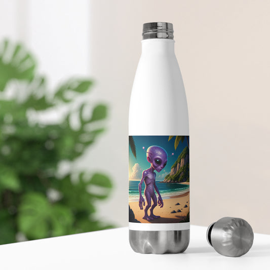 Alien at Beach Insulated Water Bottle: The Fun & Eco-Friendly Accessory for Every Adventure! 20oz