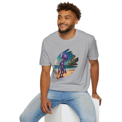 Alien at Beach T-Shirt: Funny Sci-Fi Beachwear | Organic Cotton