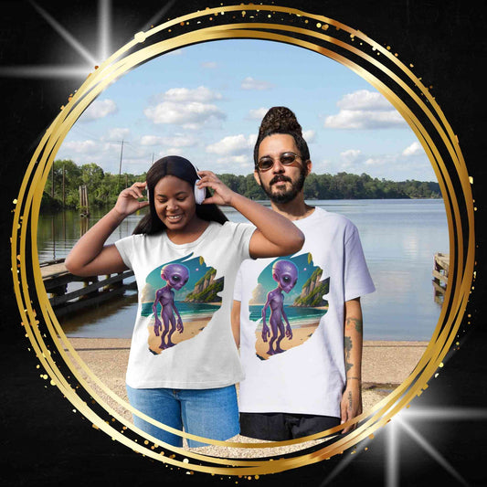 Alien at Beach T-Shirt: Funny Sci-Fi Beachwear | Organic Cotton