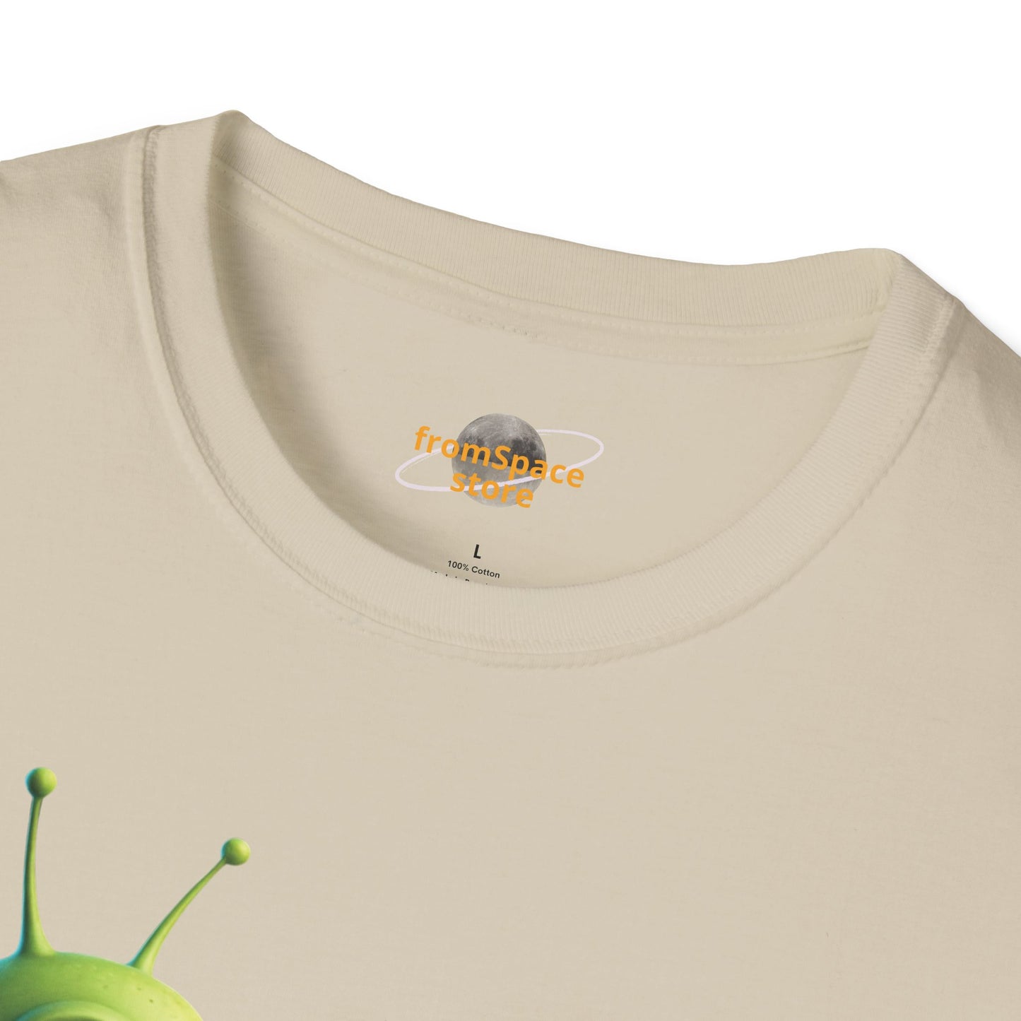 Alien TV Zapping T-Shirt: Retro Sci-Fi Tee