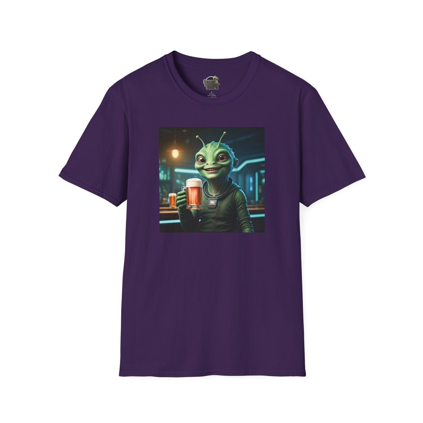 Purple Unisex alien woman t-shirt with Beer at the pub